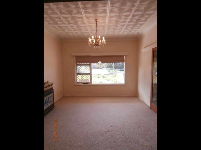 27 Ethelwyn Street, Hilton WA 6163