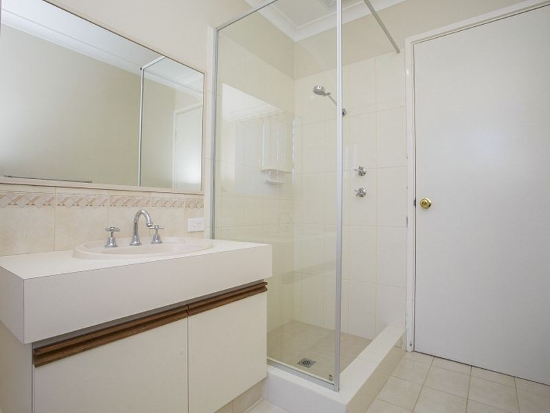 32 Motril Avenue, Coogee WA 6166