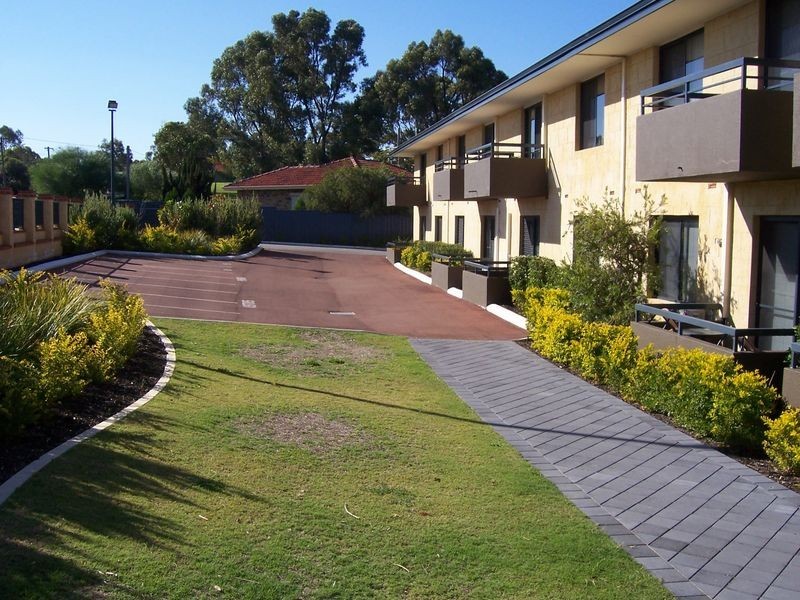 15 / 30 Lorraine Place, Hamilton Hill WA 6163