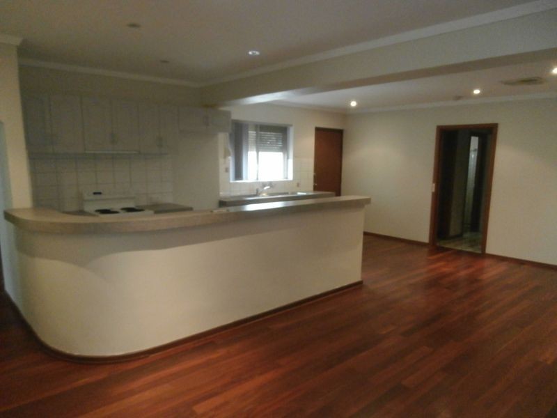 52 Sussex Street, Spearwood WA 6163