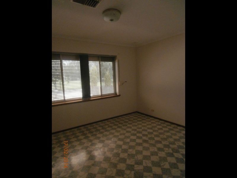 52 Sussex Street, Spearwood WA 6163