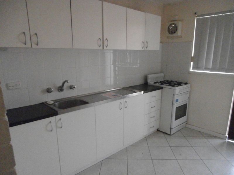 8 83    Phoenix Road, Spearwood WA 6163