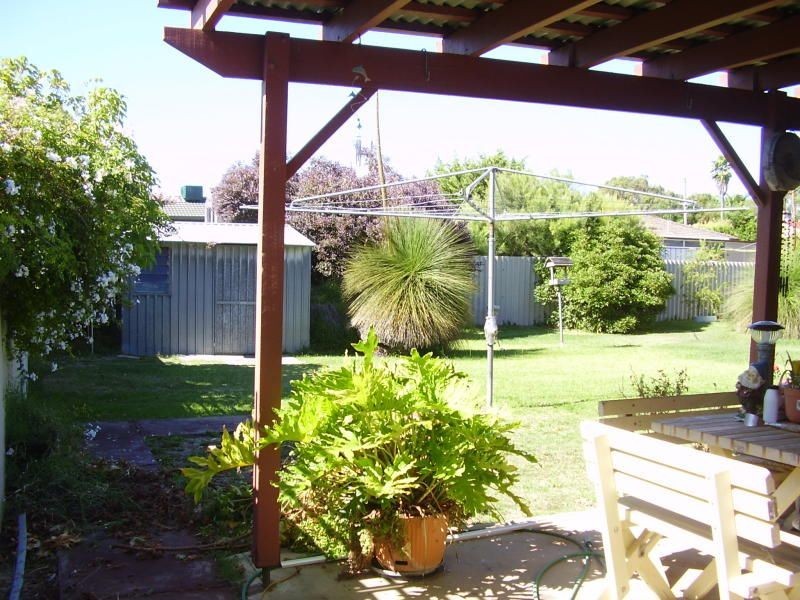 8 Ricketts Way, Rockingham WA 6168