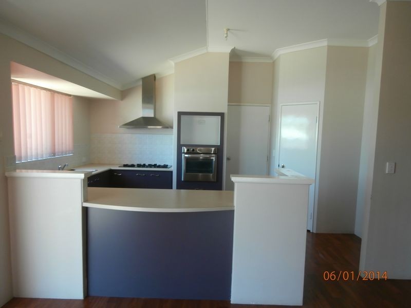 8 Ellery Court, Success WA 6164