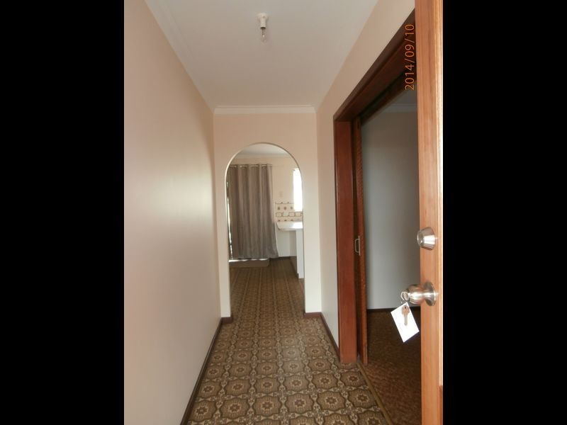 8 Buchan Close, Spearwood WA 6163