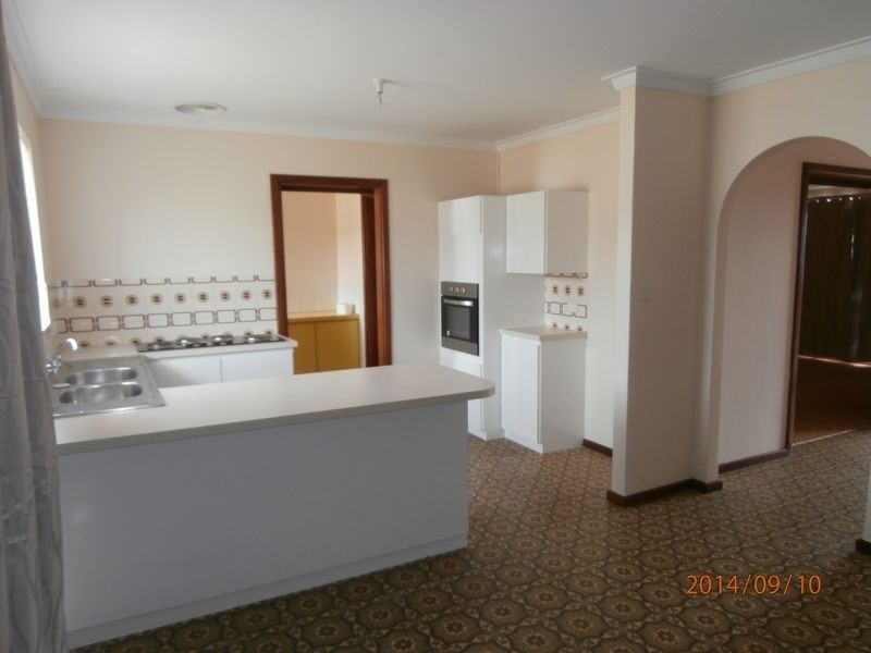 8 Buchan Close, Spearwood WA 6163