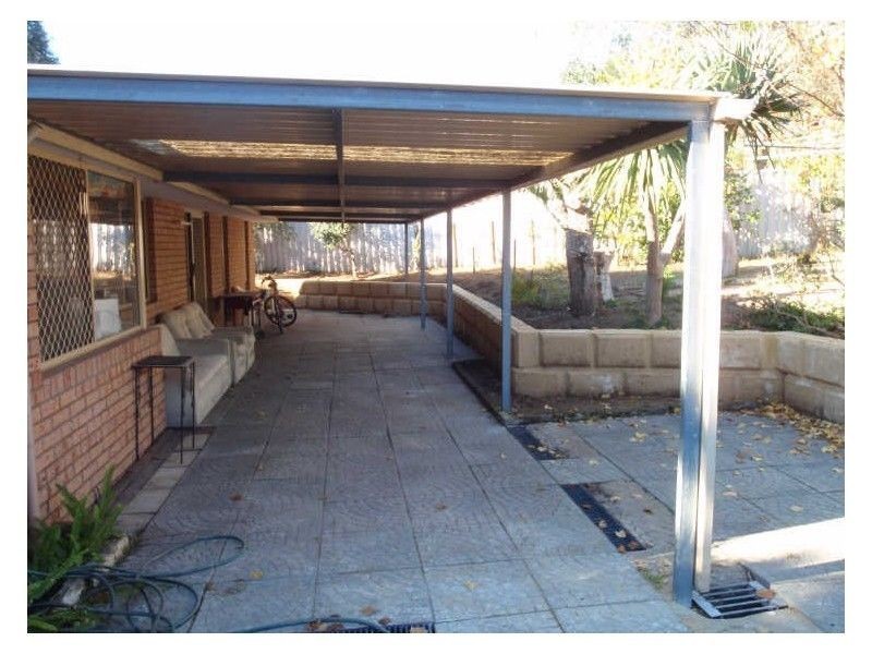16 Taylor Close, Leda WA 6170