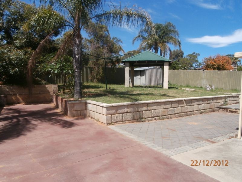 40 Sulphur Road, Parmelia WA 6167