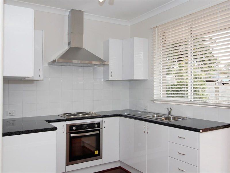 84 Edeline Street, Spearwood WA 6163