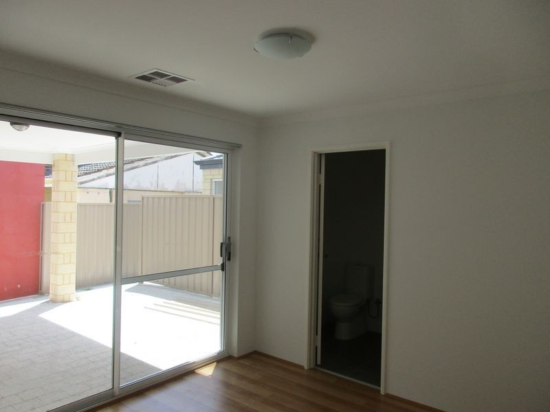 2/33 Freeth Road, Spearwood WA 6163
