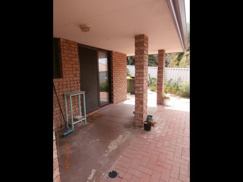 8a Moennich Court, Coolbellup WA 6163