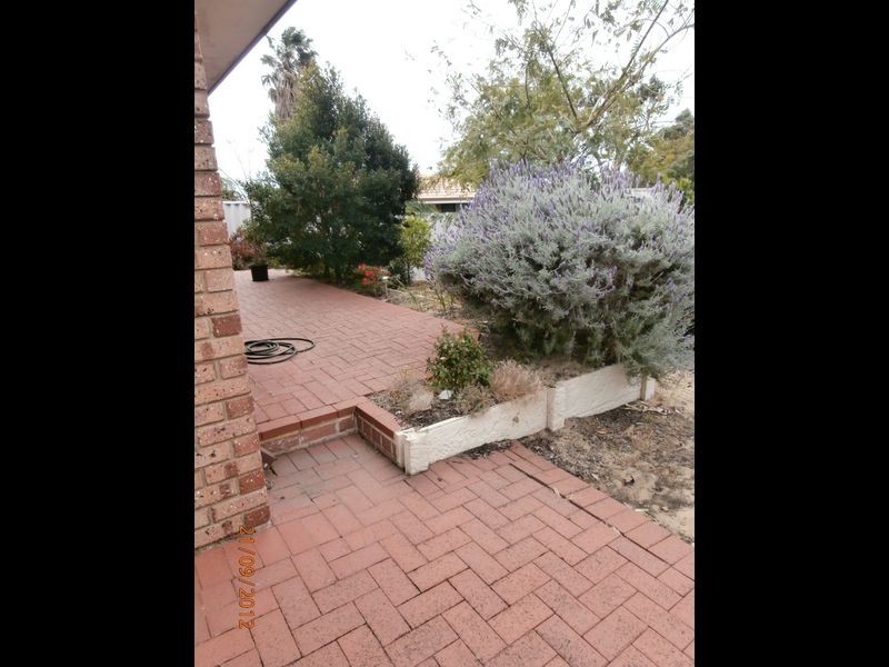 8a Moennich Court, Coolbellup WA 6163