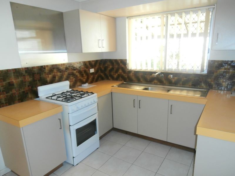 6 Steinbeck Place, Spearwood WA 6163