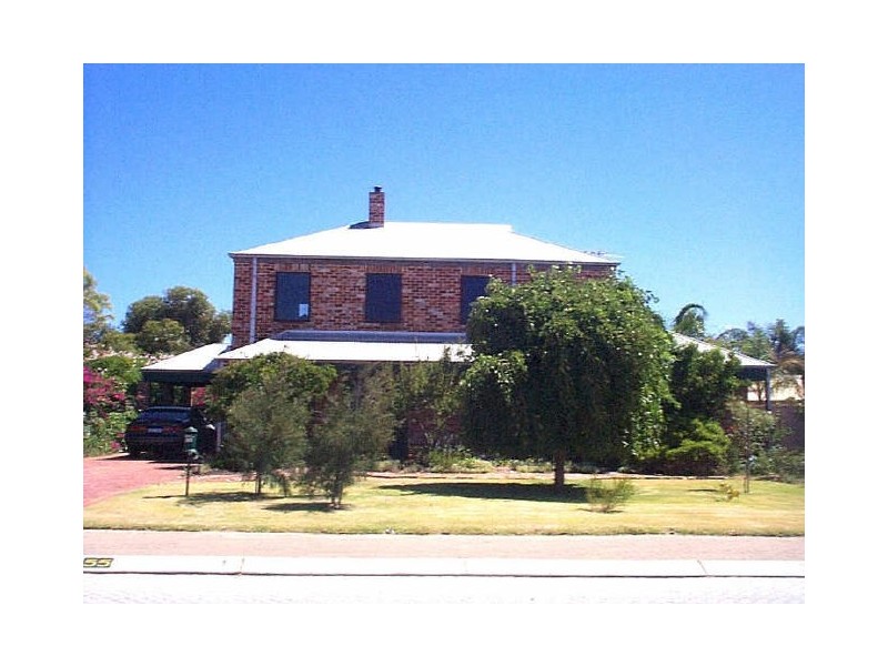 55 Fairbairn Road, Coogee WA 6166