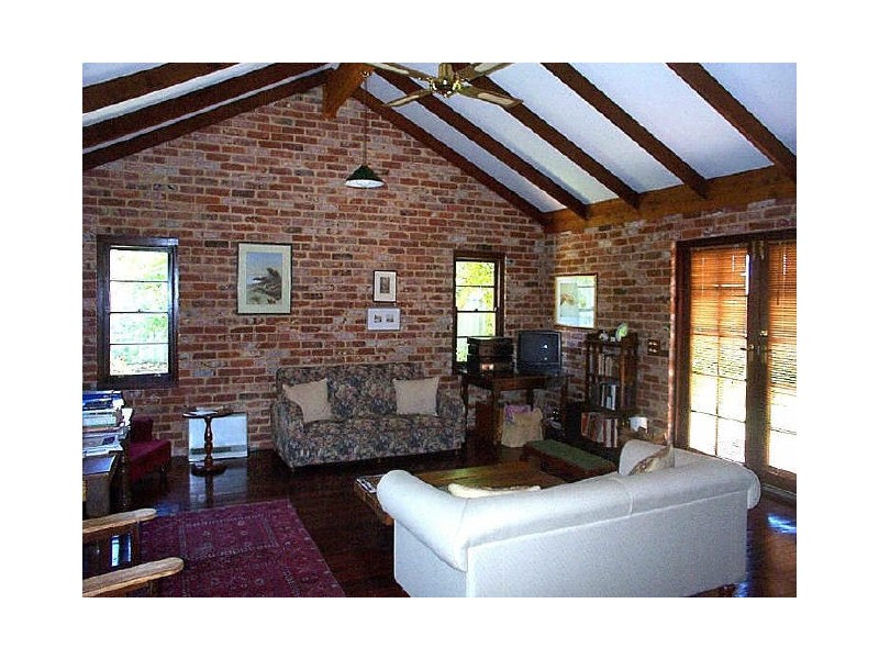 55 Fairbairn Road, Coogee WA 6166