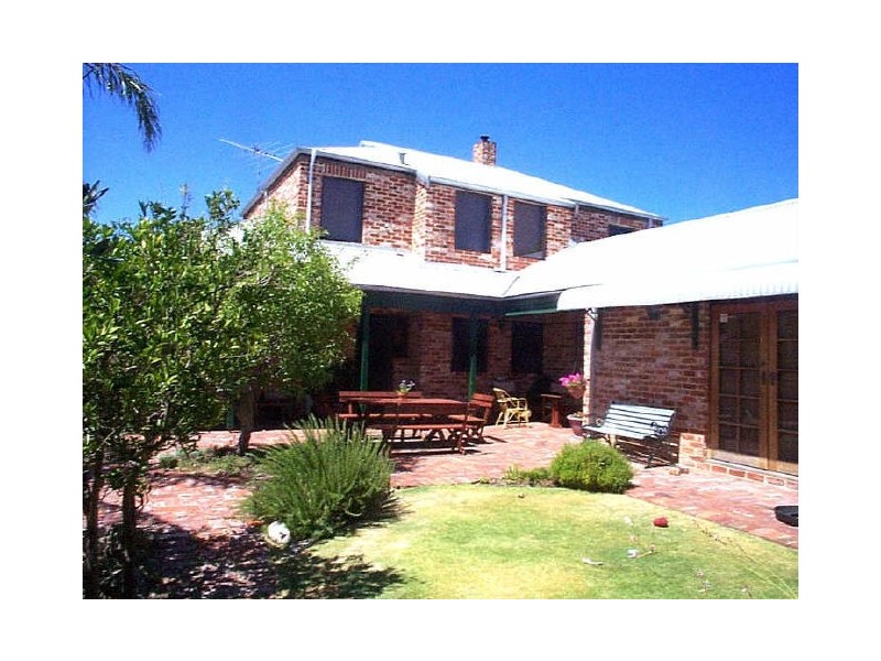 55 Fairbairn Road, Coogee WA 6166