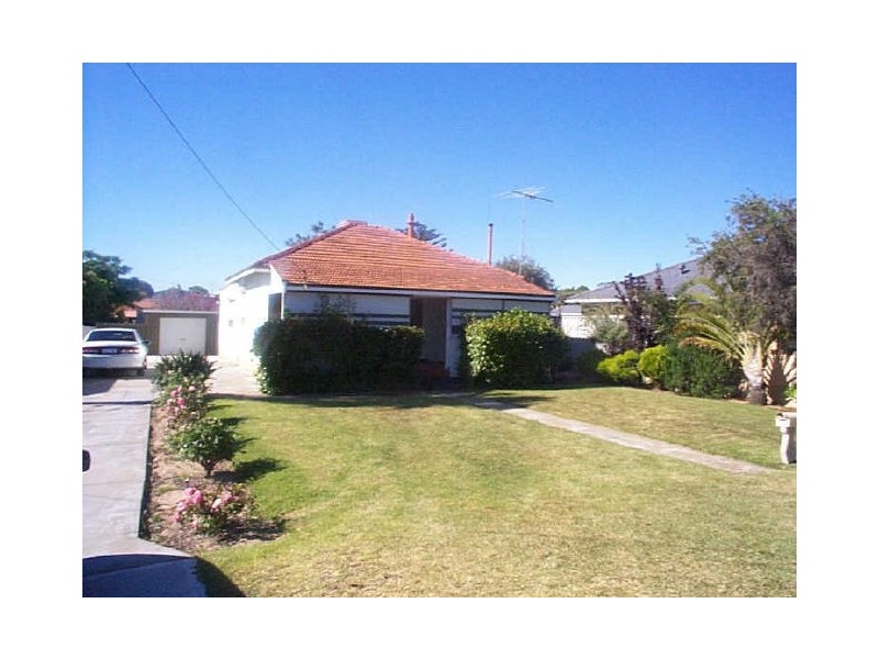 24 Starling Street, Hamilton Hill WA 6163