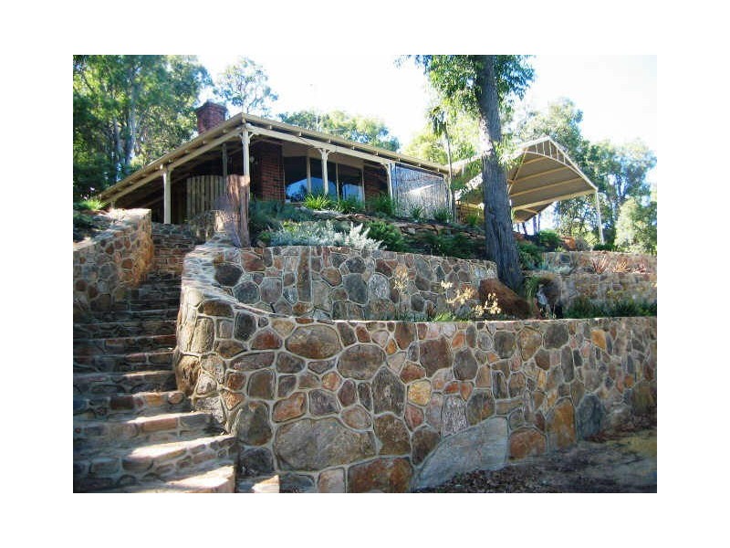 11 Mann Place, Roleystone WA 6111