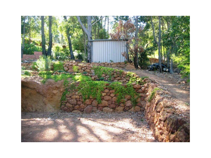 11 Mann Place, Roleystone WA 6111