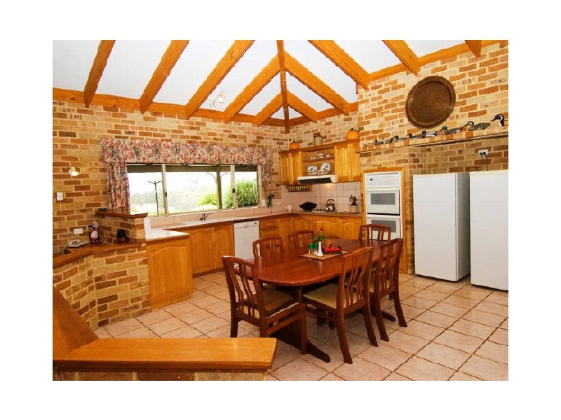 82 Hill Road, Roleystone WA 6111