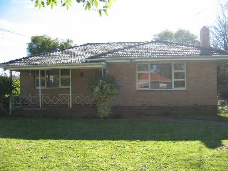 33 Fifth Road, Armadale WA 6112