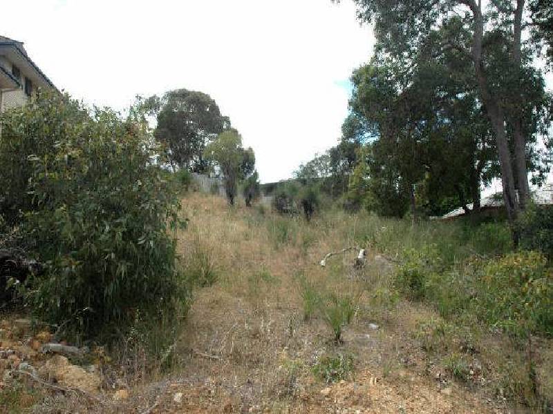 33 Angorra Road, Mount Nasura WA 6112