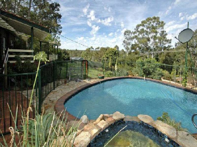 1 Orchid Drive, Roleystone WA 6111