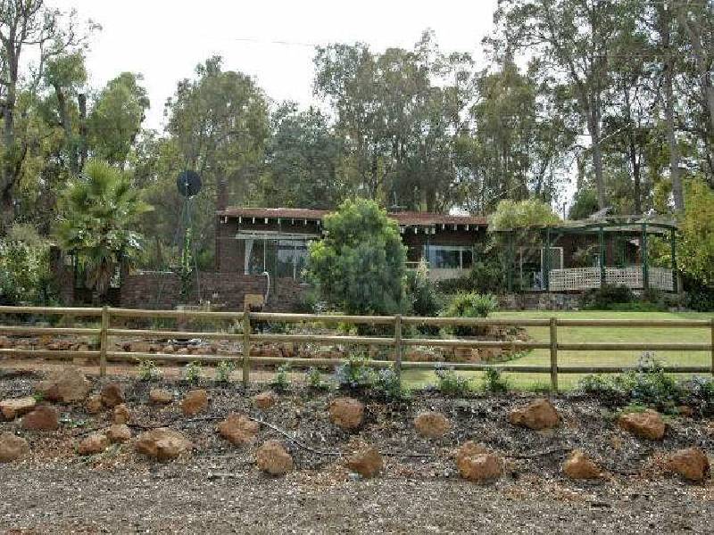 1 Orchid Drive, Roleystone WA 6111