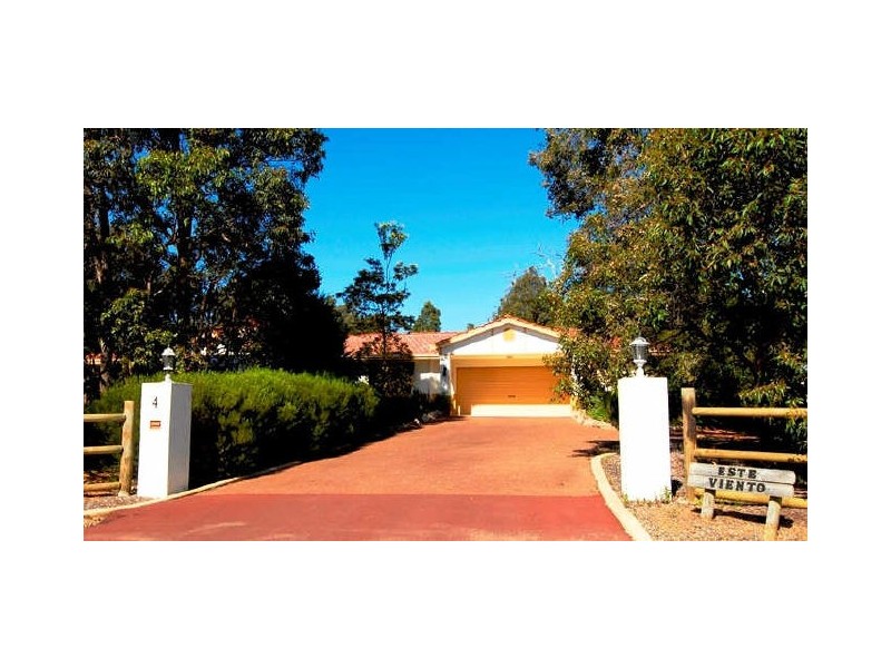 4 Butcher Road, Darling Downs WA 6122