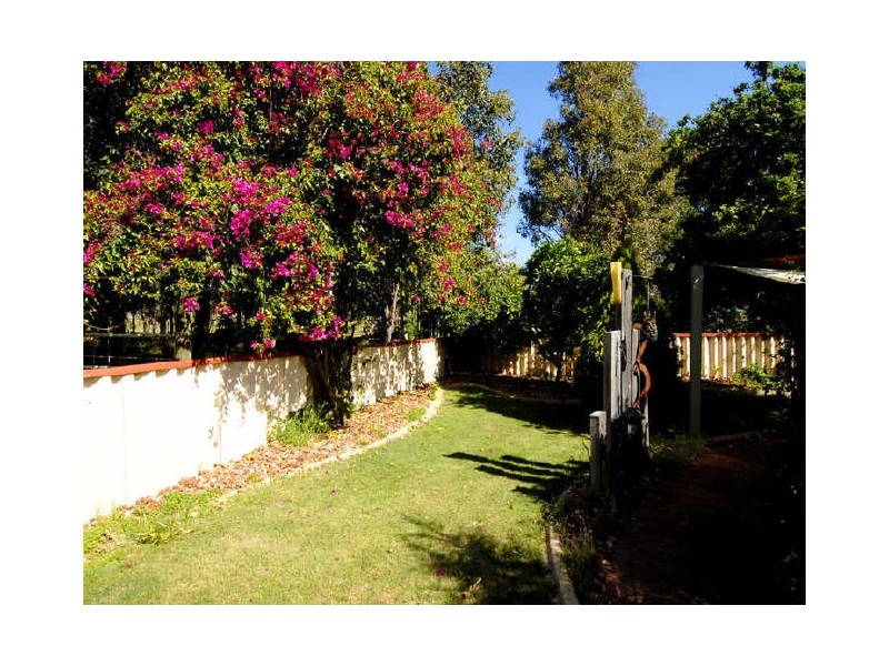 4 Butcher Road, Darling Downs WA 6122