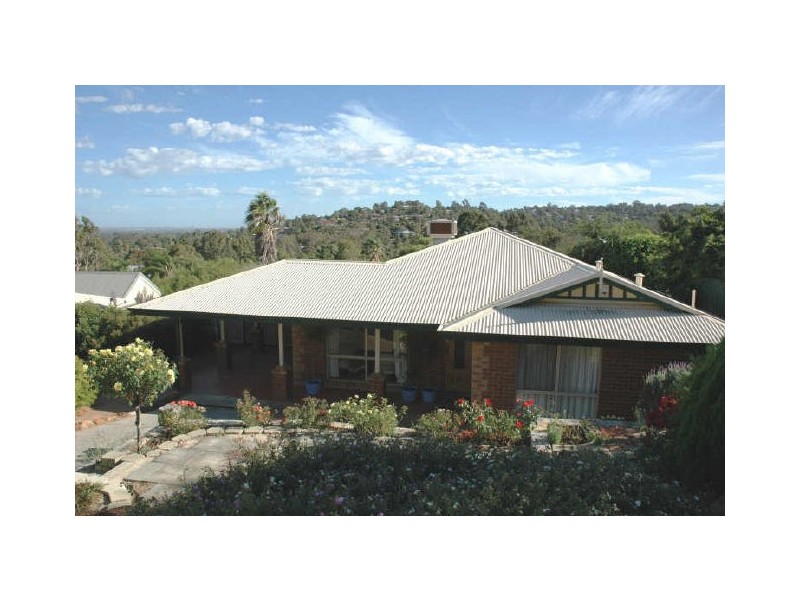 46 Amethyst Crescent, Mount Richon WA 6112