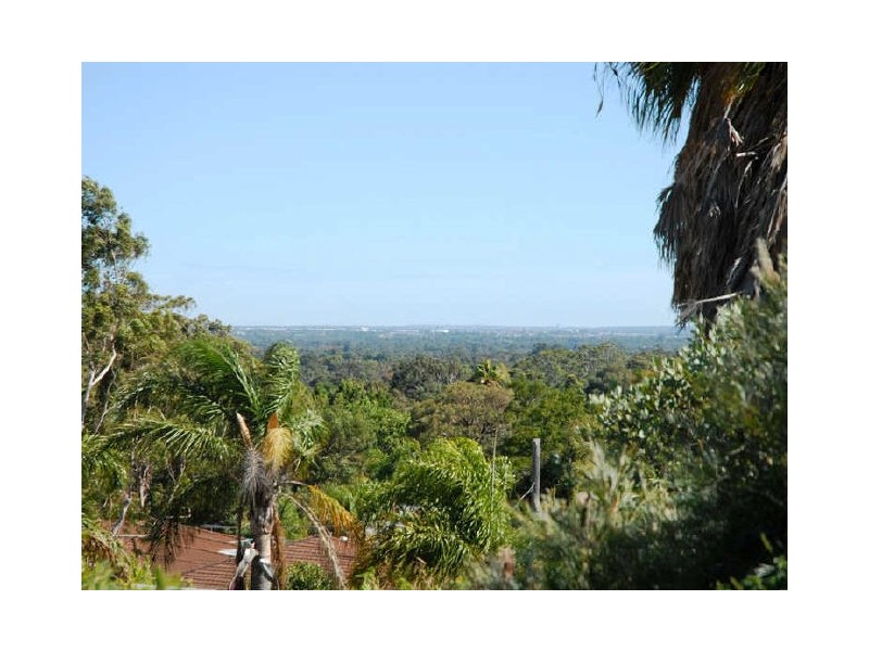 46 Amethyst Crescent, Mount Richon WA 6112