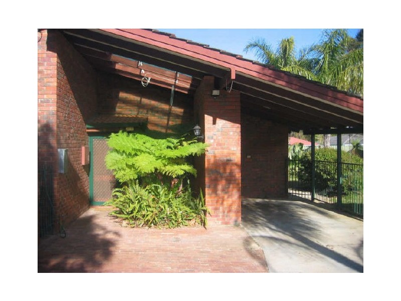 10 Oakfield Place, Kelmscott WA 6111