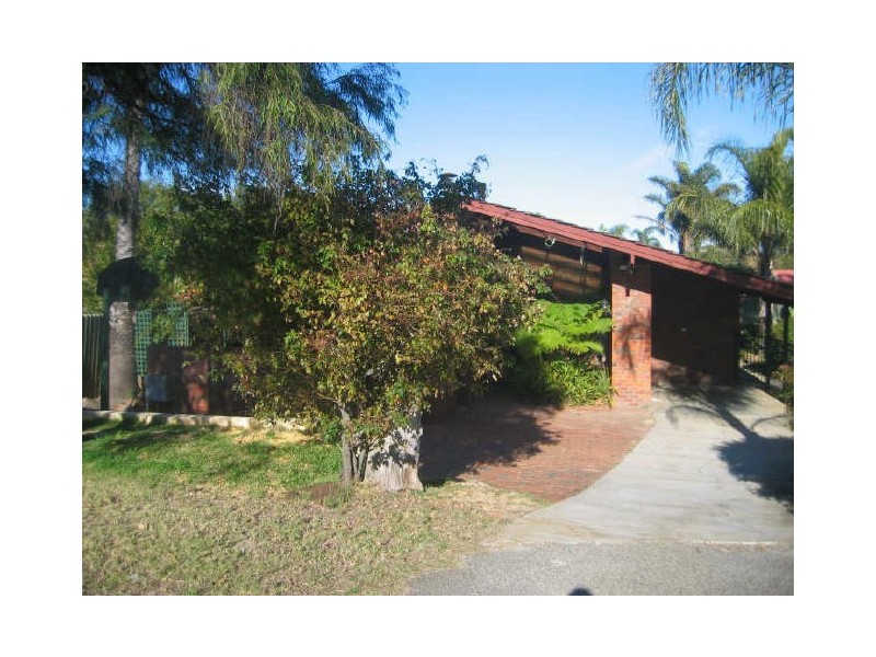 10 Oakfield Place, Kelmscott WA 6111