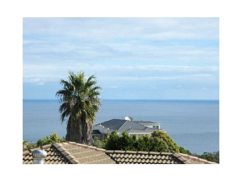 24 Neeangarra Crescent, Hallett Cove SA 5158