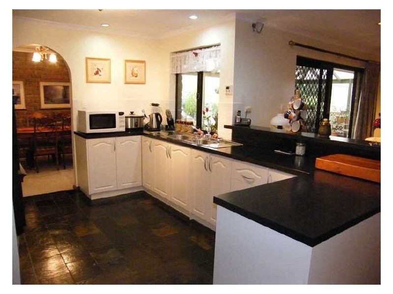 24 Osmanli Drive, Hallett Cove SA 5158