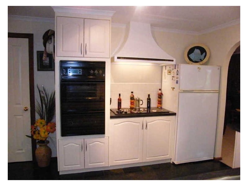 24 Osmanli Drive, Hallett Cove SA 5158