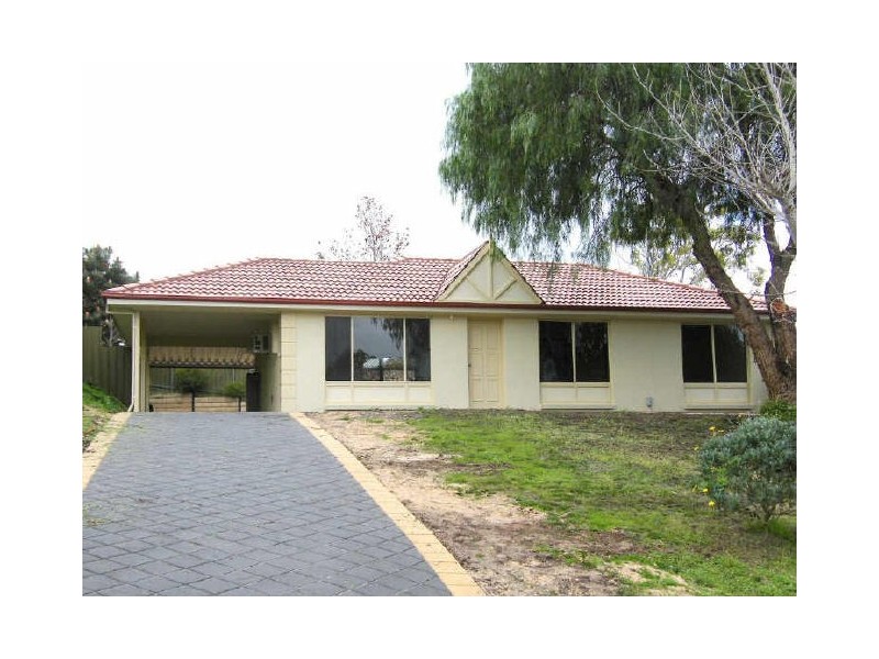 13 Chifley Crescent, Trott Park SA 5158