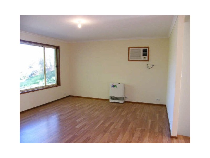 13 Chifley Crescent, Trott Park SA 5158