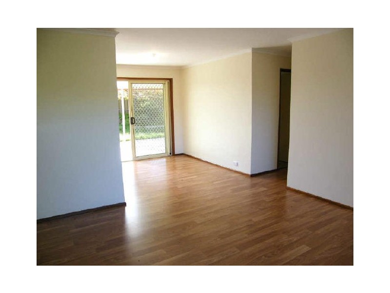 13 Chifley Crescent, Trott Park SA 5158