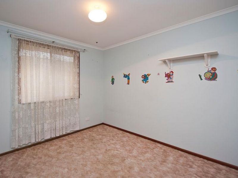 8 Hedgerow Crescent, Hallett Cove SA 5158