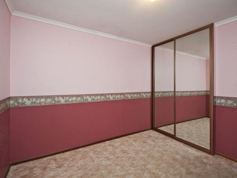 8 Hedgerow Crescent, Hallett Cove SA 5158