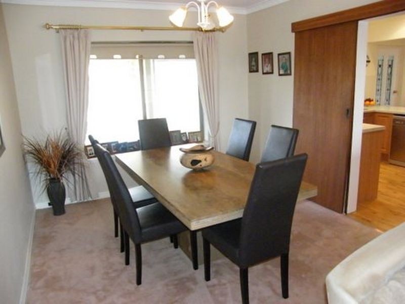 16 Koomooloo Crescent, Hallett Cove SA 5158