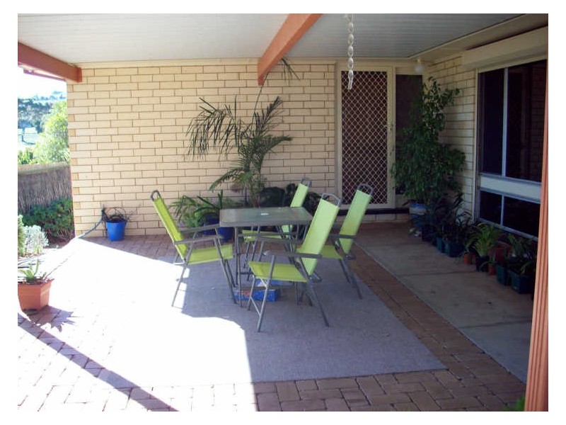 2 Thistle Street, Hallett Cove SA 5158