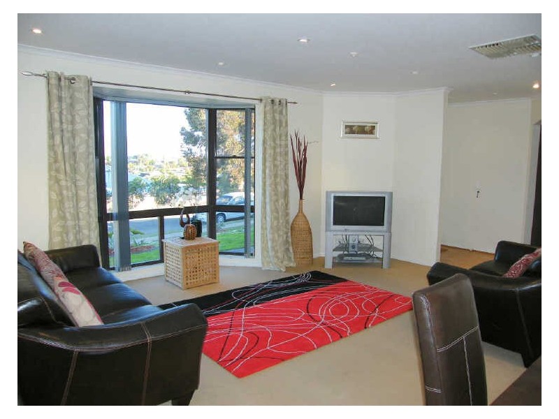 2 Madison Court, Hallett Cove SA 5158