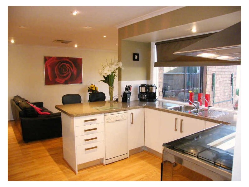 2 Madison Court, Hallett Cove SA 5158