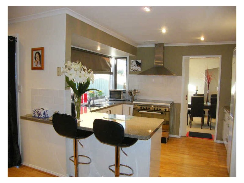 2 Madison Court, Hallett Cove SA 5158