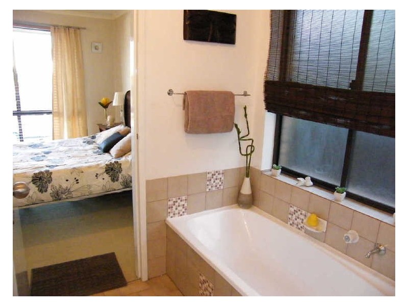 2 Madison Court, Hallett Cove SA 5158