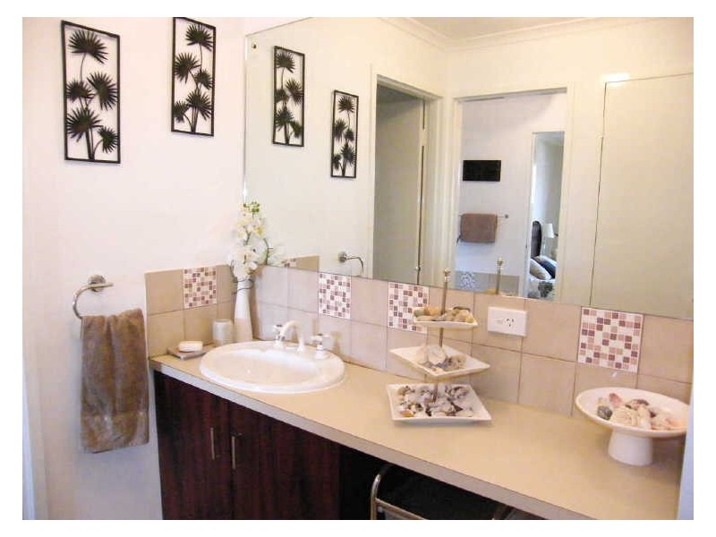 2 Madison Court, Hallett Cove SA 5158