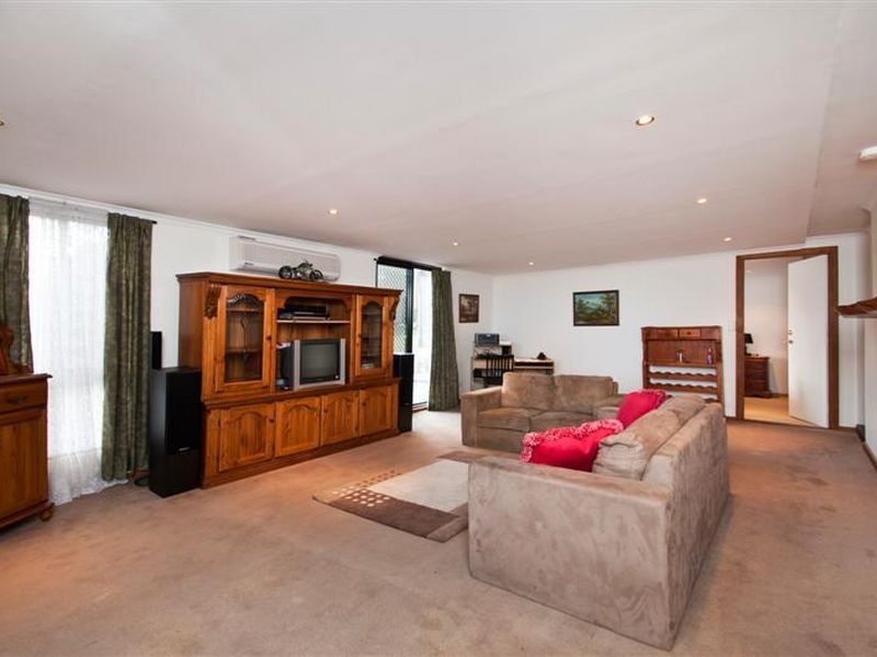 90 Lander Road, Trott Park SA 5158